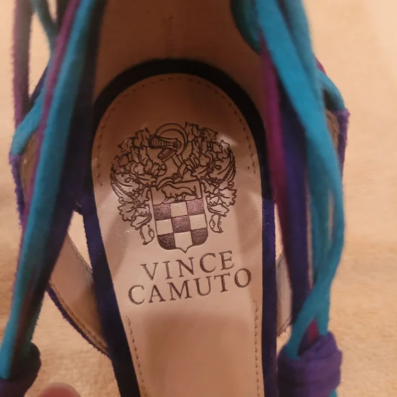 Vince Camuto Strappy heels - Picture 5 of 8